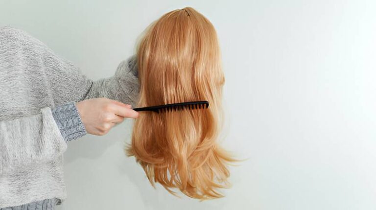 How to Put On a Wig A Step-by-Step Beginner’s Guide to Looking and Feeling Great