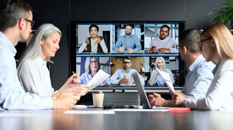 Mastering Remote Team Management Essential HR Strategies for the Evolving Workplace